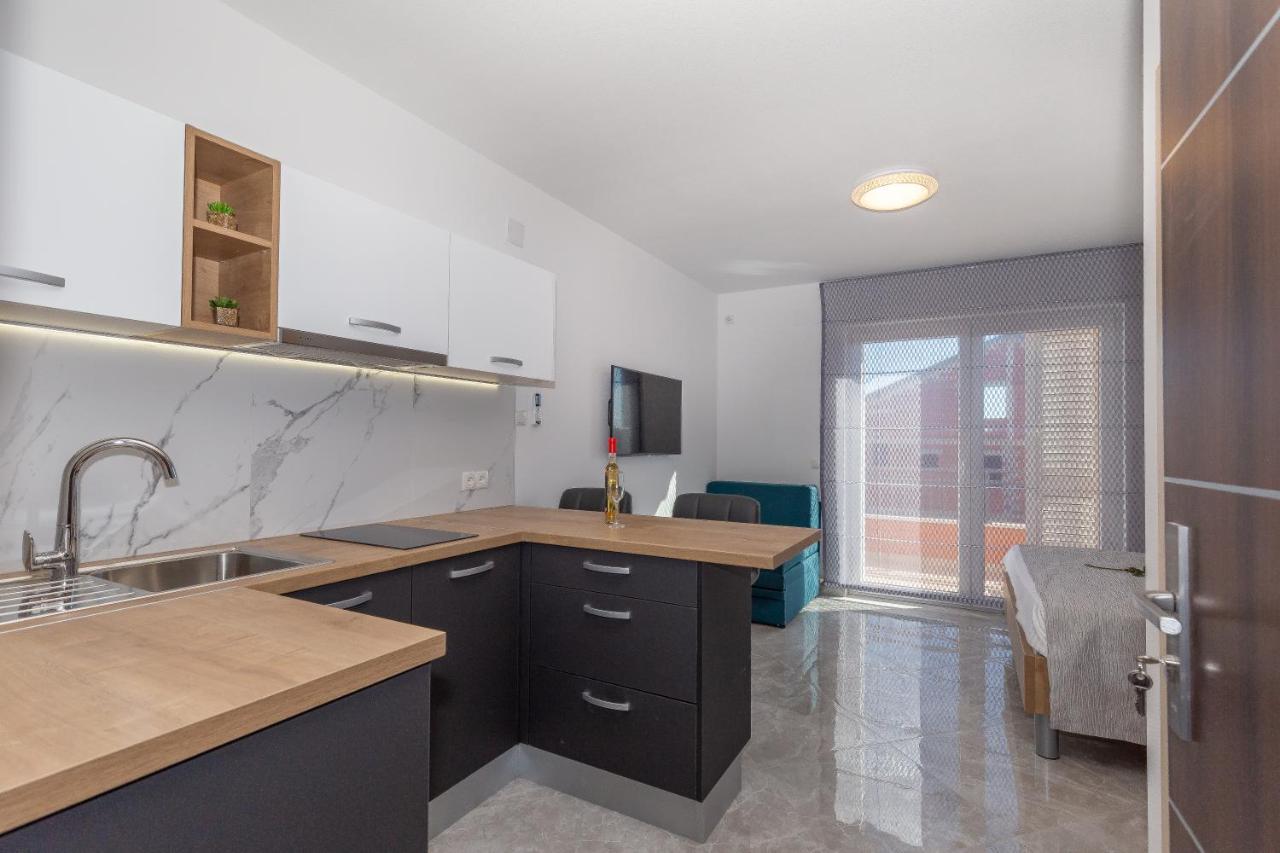Suzana * Biograd Na Moru